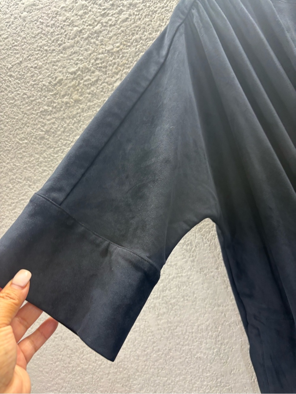 Relaxed Navy Velvet Maxi Dress with Drawstring Waist - Picture 3 of 8